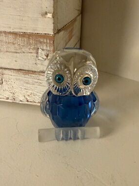 Faceted Crystal Clear/Blue Glass Owl Figurine on Perch